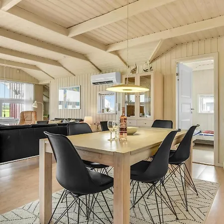 3 Bedroom Awesome In *
