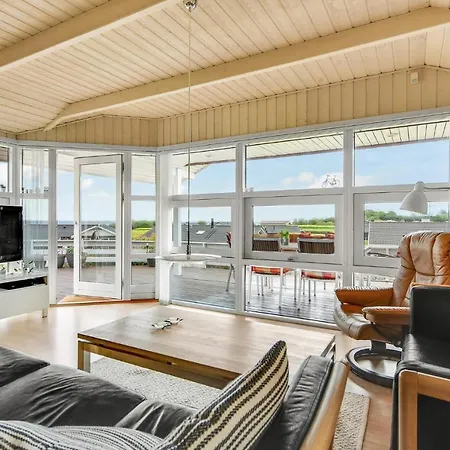 3 Bedroom Awesome In *